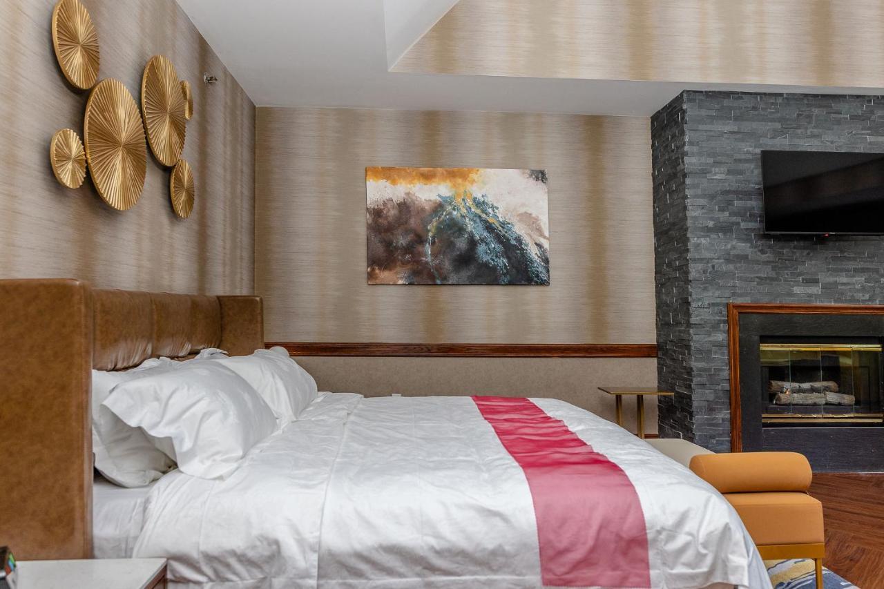 King Room with Fireplace